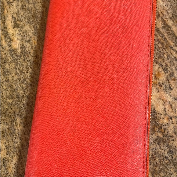 Micheal Kors Wallet - Picture 3 of 7